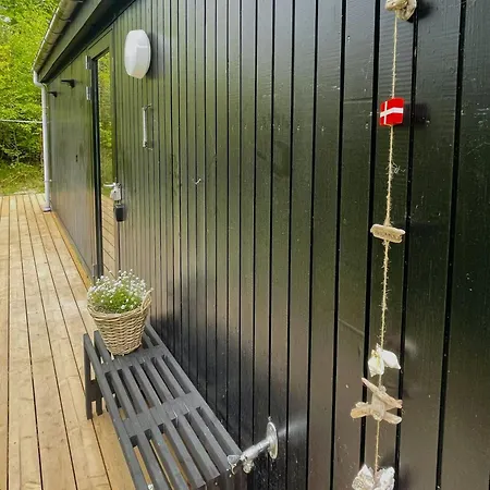 Feriehus Renovated 60s House With Fire Pit And Wood Stove *